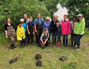 Photo of Waukesha County Conservation
			in the Parks volunteers